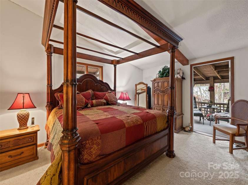 41 Cottontail Lane, Canton, NC 28716.  MLS# CAR4210701, YatesRealty ID 18498. 