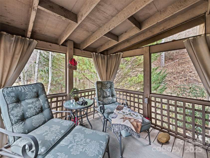 41 Cottontail Lane, Canton, NC 28716.  MLS# CAR4210701, YatesRealty ID 18498. 