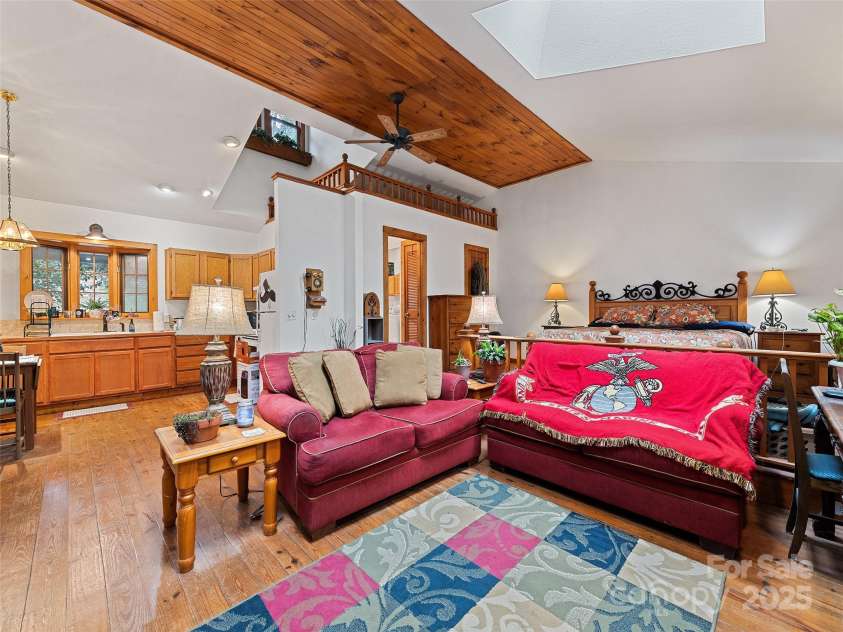 41 Cottontail Lane, Canton, NC 28716.  MLS# CAR4210701, YatesRealty ID 18498. 