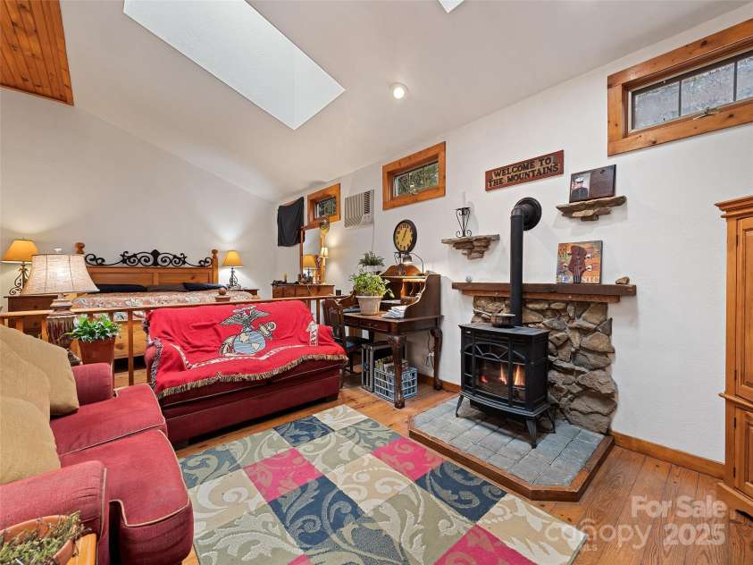 41 Cottontail Lane, Canton, NC 28716.  MLS# CAR4210701, YatesRealty ID 18498. 