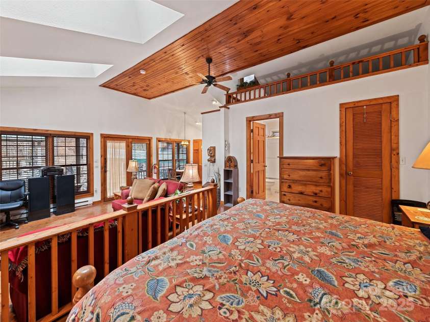 41 Cottontail Lane, Canton, NC 28716.  MLS# CAR4210701, YatesRealty ID 18498. 