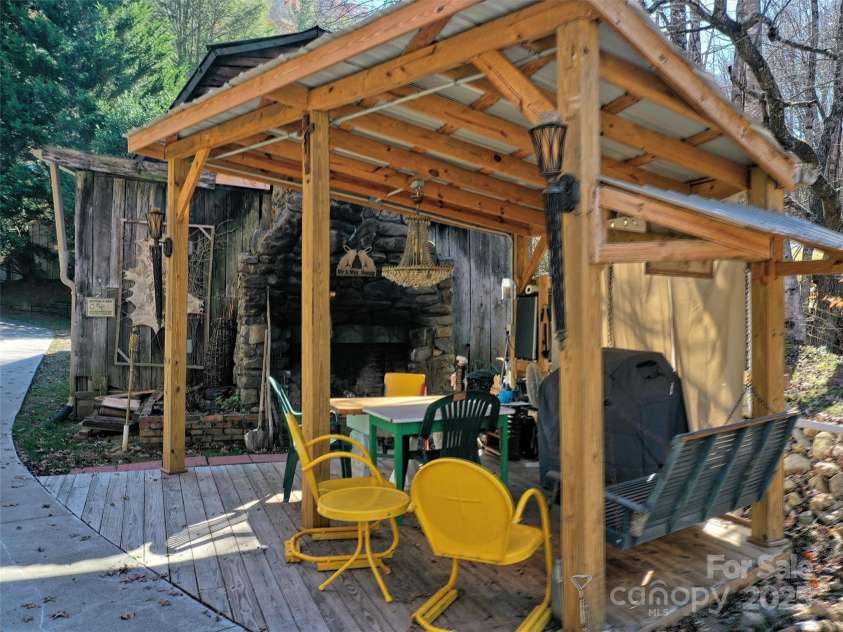 41 Cottontail Lane, Canton, NC 28716.  MLS# CAR4210701, YatesRealty ID 18498. 