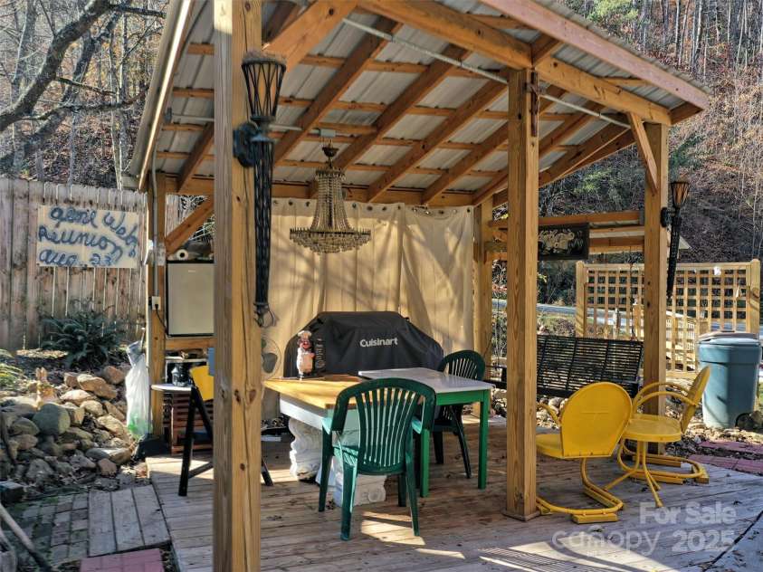 41 Cottontail Lane, Canton, NC 28716.  MLS# CAR4210701, YatesRealty ID 18498. 