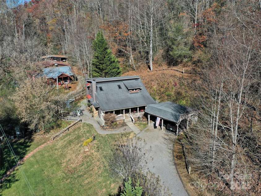 41 Cottontail Lane, Canton, NC 28716.  MLS# CAR4210701, YatesRealty ID 18498. 