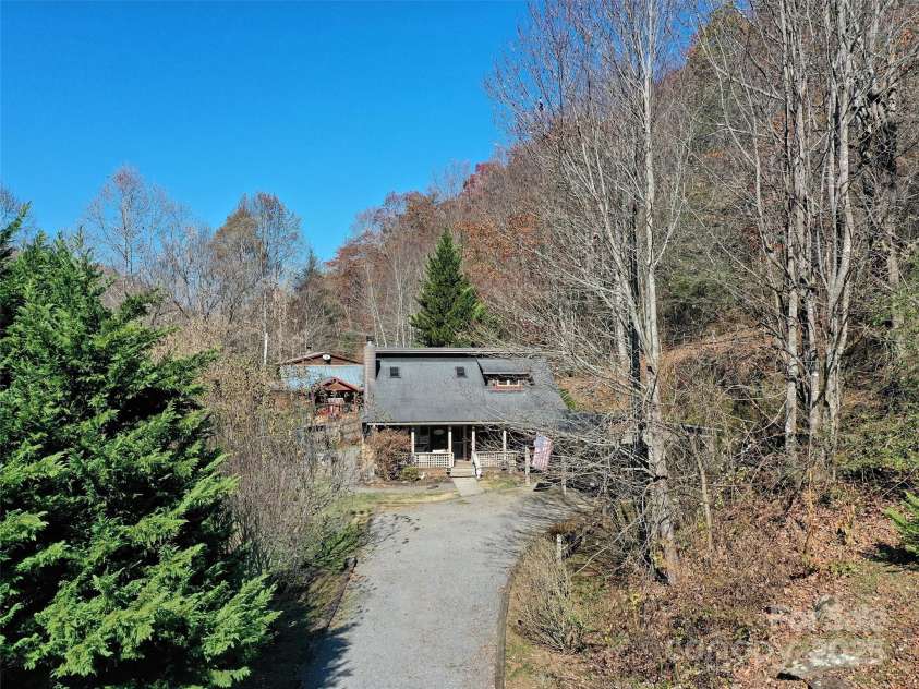 41 Cottontail Lane, Canton, NC 28716.  MLS# CAR4210701, YatesRealty ID 18498. 