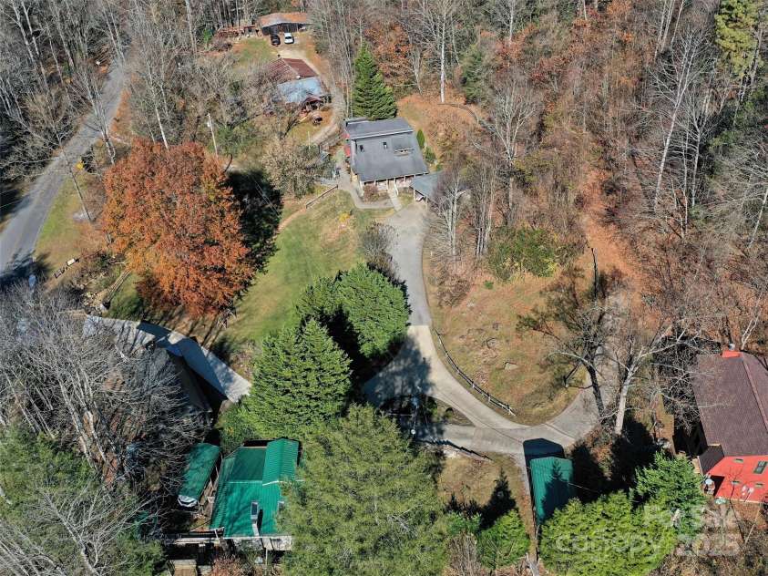 41 Cottontail Lane, Canton, NC 28716.  MLS# CAR4210701, YatesRealty ID 18498. 