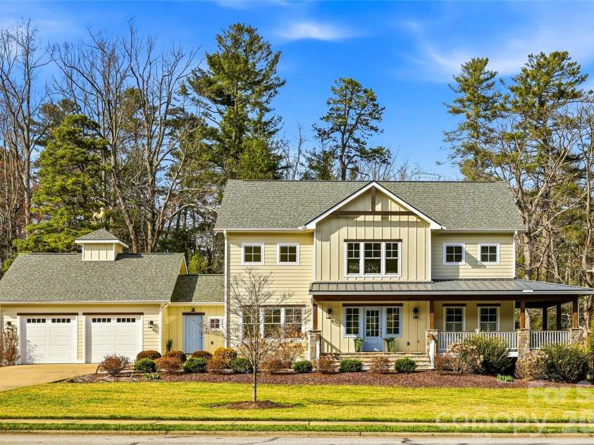 74 Shipman Parkway, Flat Rock, NC 28731.  MLS# CAR4333958, YatesRealty ID 18498. 