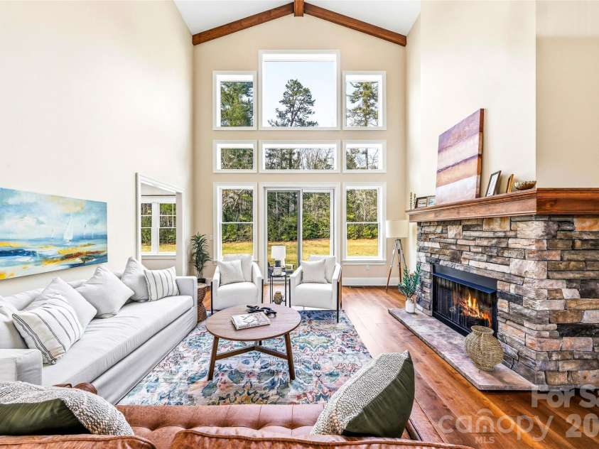74 Shipman Parkway, Flat Rock, NC 28731.  MLS# CAR4333958, YatesRealty ID 18498. 