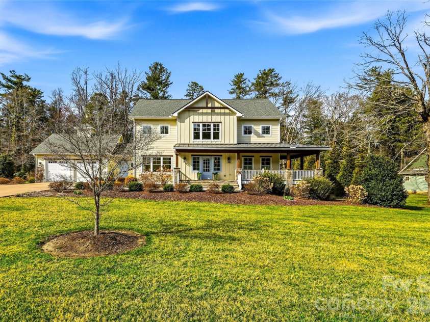74 Shipman Parkway, Flat Rock, NC 28731.  MLS# CAR4333958, YatesRealty ID 18498. 