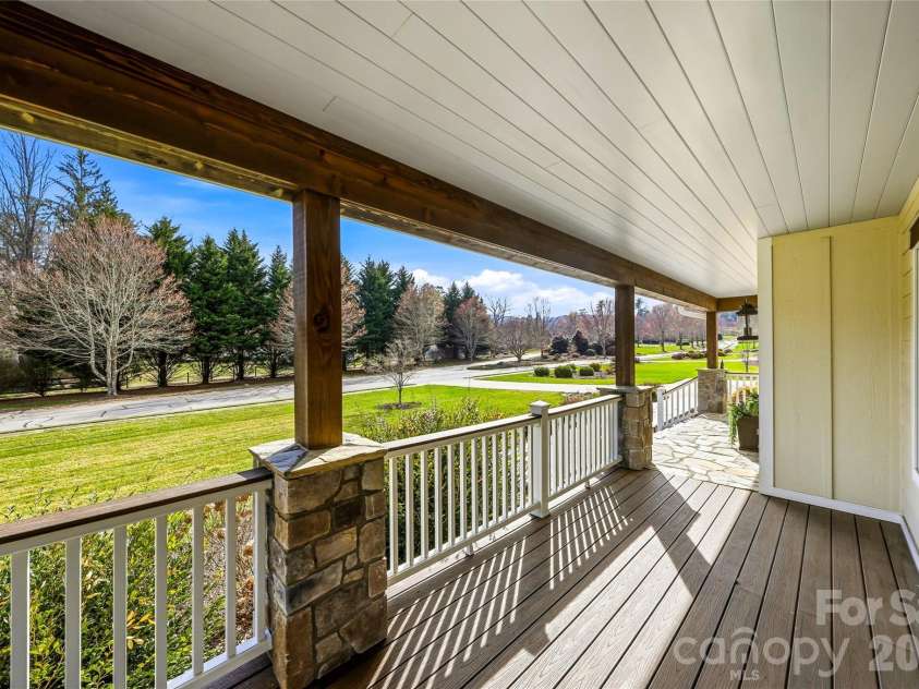 74 Shipman Parkway, Flat Rock, NC 28731.  MLS# CAR4333958, YatesRealty ID 18498. 
