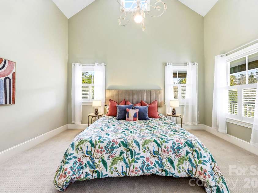 74 Shipman Parkway, Flat Rock, NC 28731.  MLS# CAR4333958, YatesRealty ID 18498. 