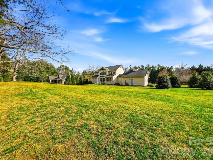 74 Shipman Parkway, Flat Rock, NC 28731.  MLS# CAR4333958, YatesRealty ID 18498. 