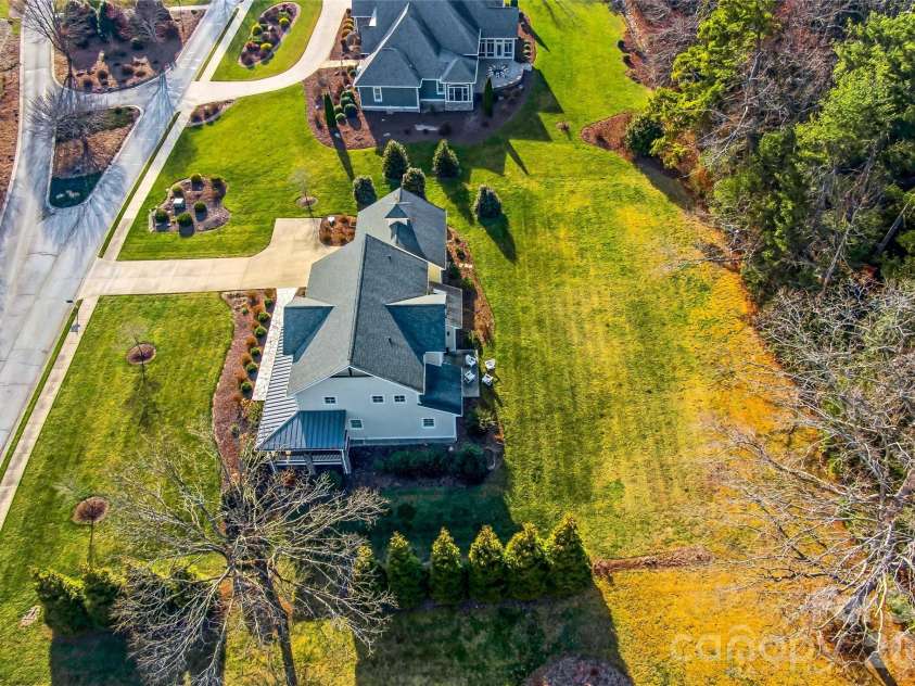 74 Shipman Parkway, Flat Rock, NC 28731.  MLS# CAR4333958, YatesRealty ID 18498. 