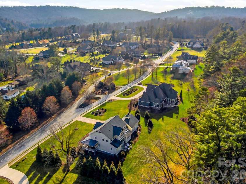 74 Shipman Parkway, Flat Rock, NC 28731.  MLS# CAR4333958, YatesRealty ID 18498. 