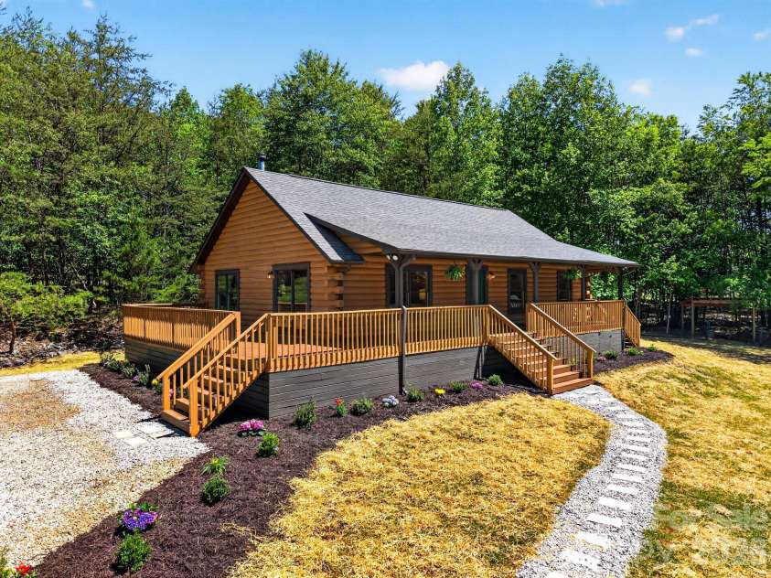 443 Cascades Parkway, Nebo, NC 28761.  MLS# CAR4375934, YatesRealty ID 18499. 