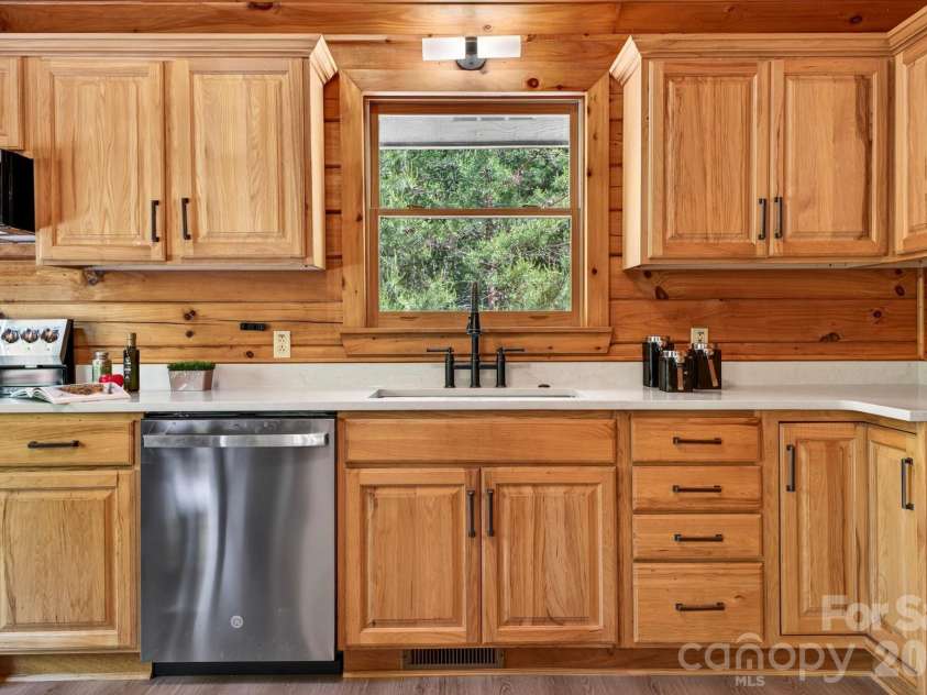 443 Cascades Parkway, Nebo, NC 28761.  MLS# CAR4375934, YatesRealty ID 18499. 