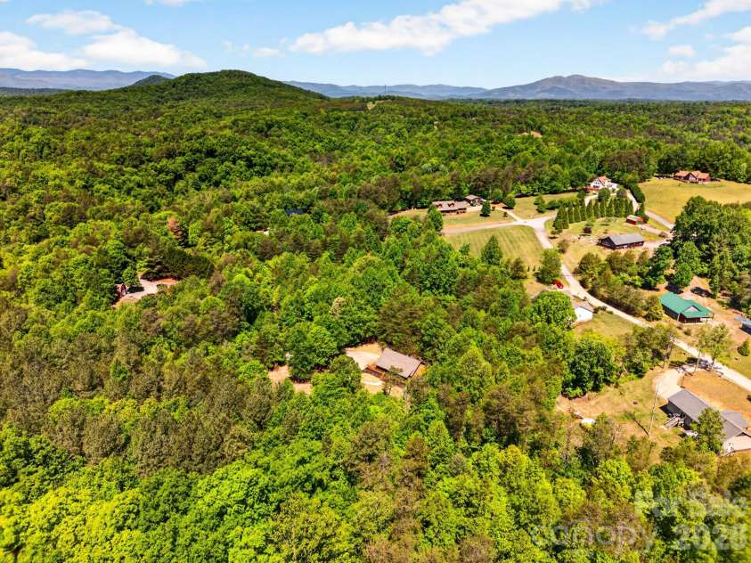 443 Cascades Parkway, Nebo, NC 28761.  MLS# CAR4375934, YatesRealty ID 18499. 