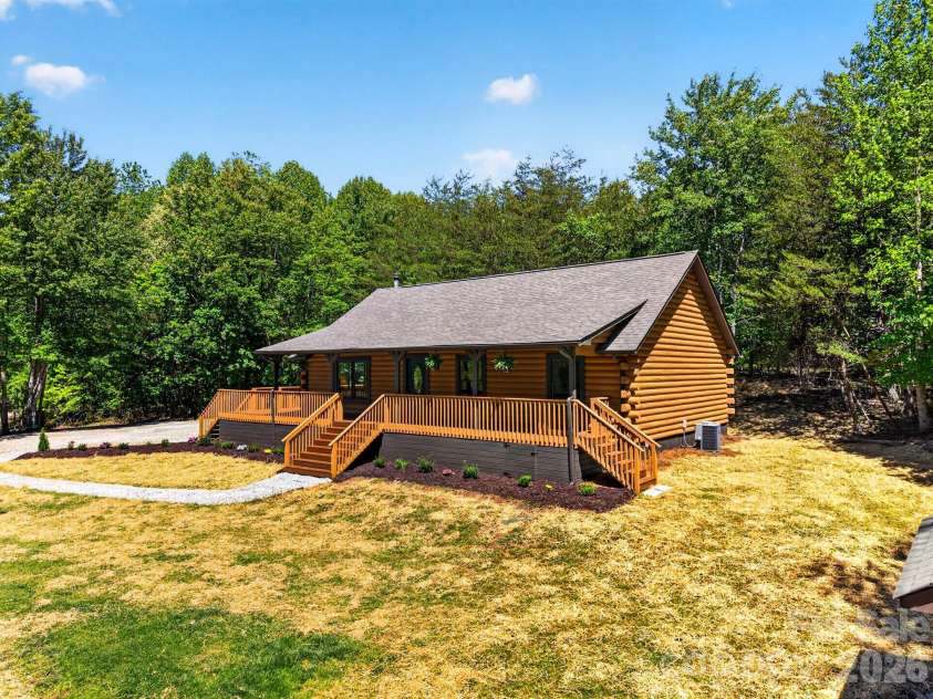 443 Cascades Parkway, Nebo, NC 28761.  MLS# CAR4375934, YatesRealty ID 18499. 