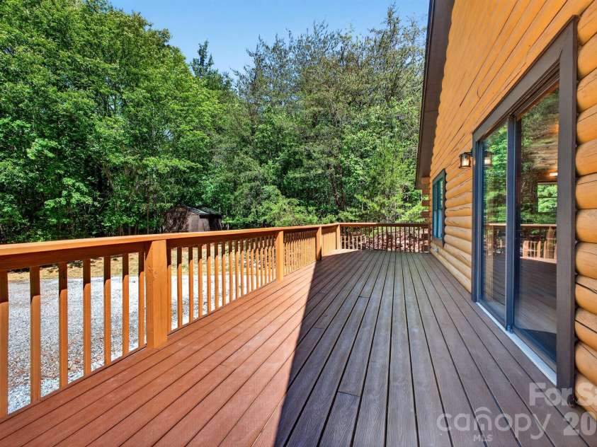 443 Cascades Parkway, Nebo, NC 28761.  MLS# CAR4375934, YatesRealty ID 18499. 