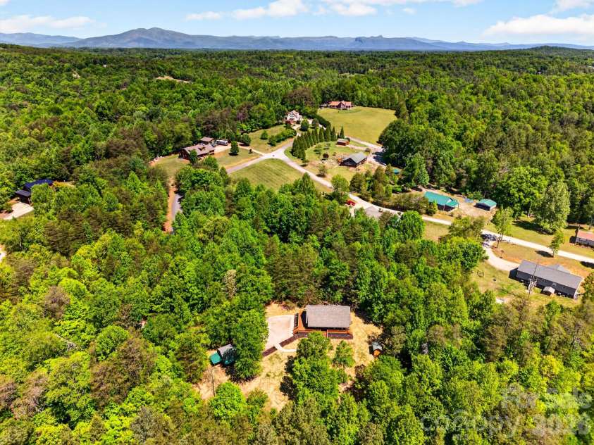 443 Cascades Parkway, Nebo, NC 28761.  MLS# CAR4375934, YatesRealty ID 18499. 