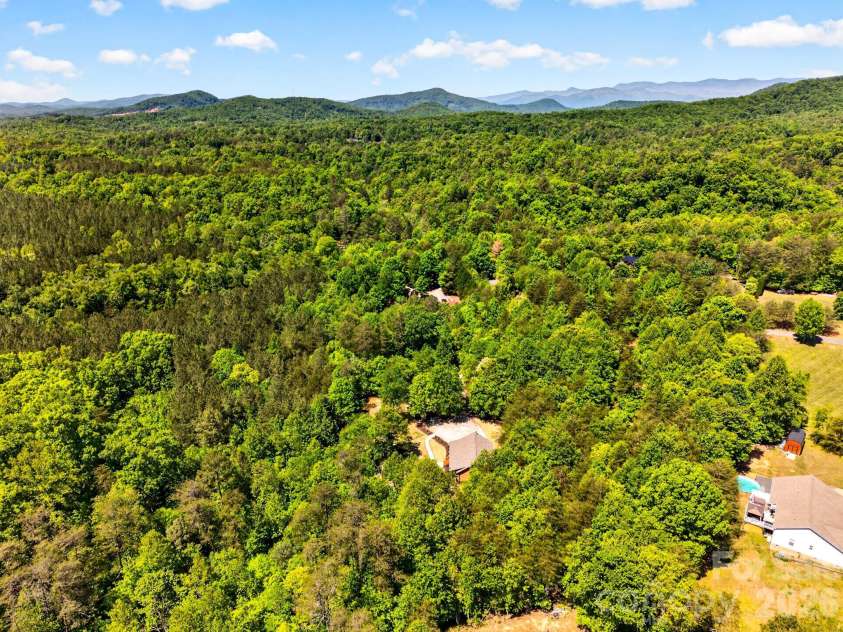 443 Cascades Parkway, Nebo, NC 28761.  MLS# CAR4375934, YatesRealty ID 18499. 