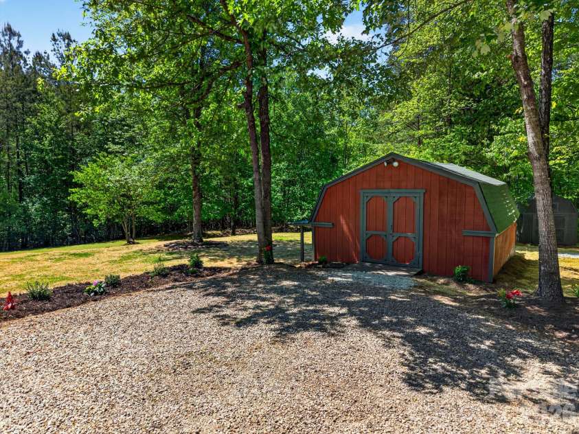 443 Cascades Parkway, Nebo, NC 28761.  MLS# CAR4375934, YatesRealty ID 18499. 