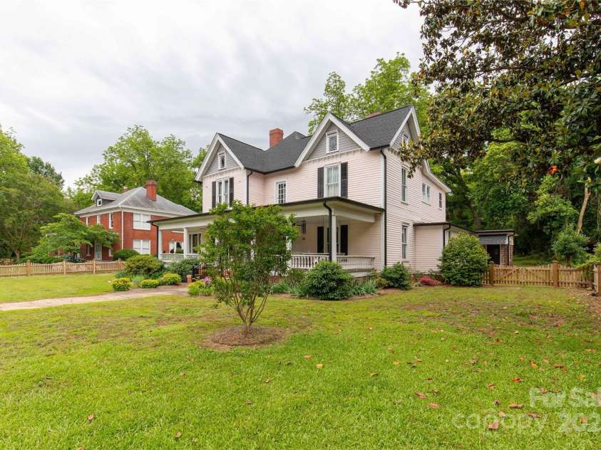 7 Kings Mountain Street, York, SC 29745.  MLS# CAR4261573, YatesRealty ID 185. 