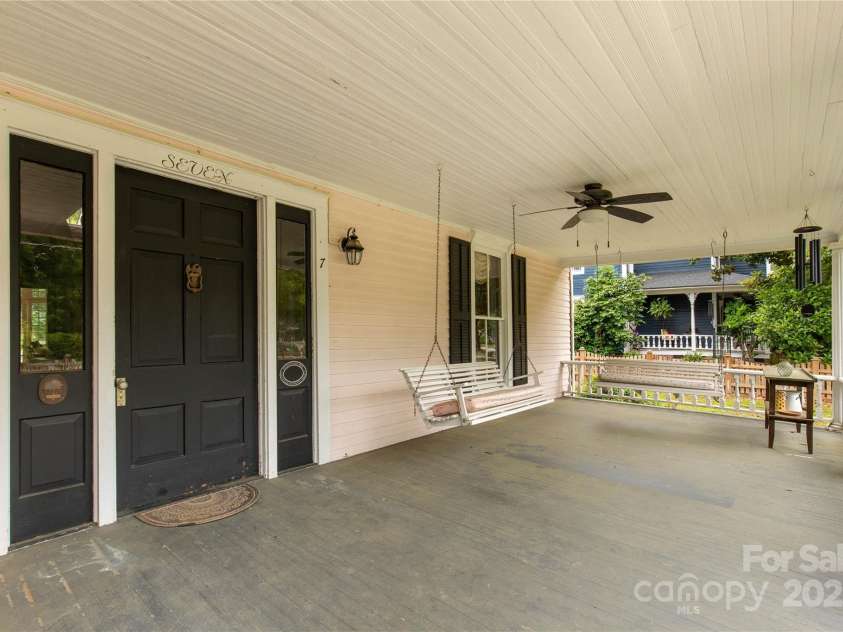 7 Kings Mountain Street, York, SC 29745.  MLS# CAR4261573, YatesRealty ID 185. 