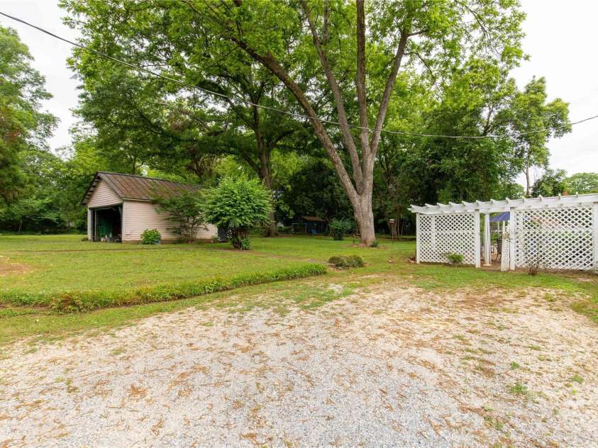 7 Kings Mountain Street, York, SC 29745.  MLS# CAR4261573, YatesRealty ID 185. 