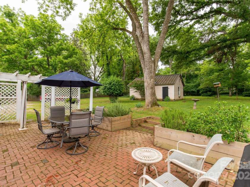 7 Kings Mountain Street, York, SC 29745.  MLS# CAR4261573, YatesRealty ID 185. 