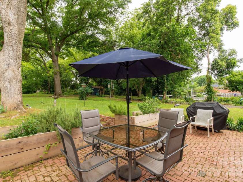 7 Kings Mountain Street, York, SC 29745.  MLS# CAR4261573, YatesRealty ID 185. 