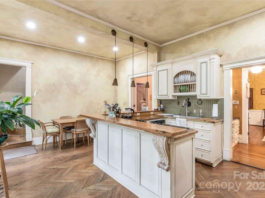 7 Kings Mountain Street, York, SC 29745.  MLS# CAR4261573, YatesRealty ID 185. 