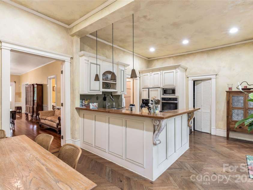 7 Kings Mountain Street, York, SC 29745.  MLS# CAR4261573, YatesRealty ID 185. 