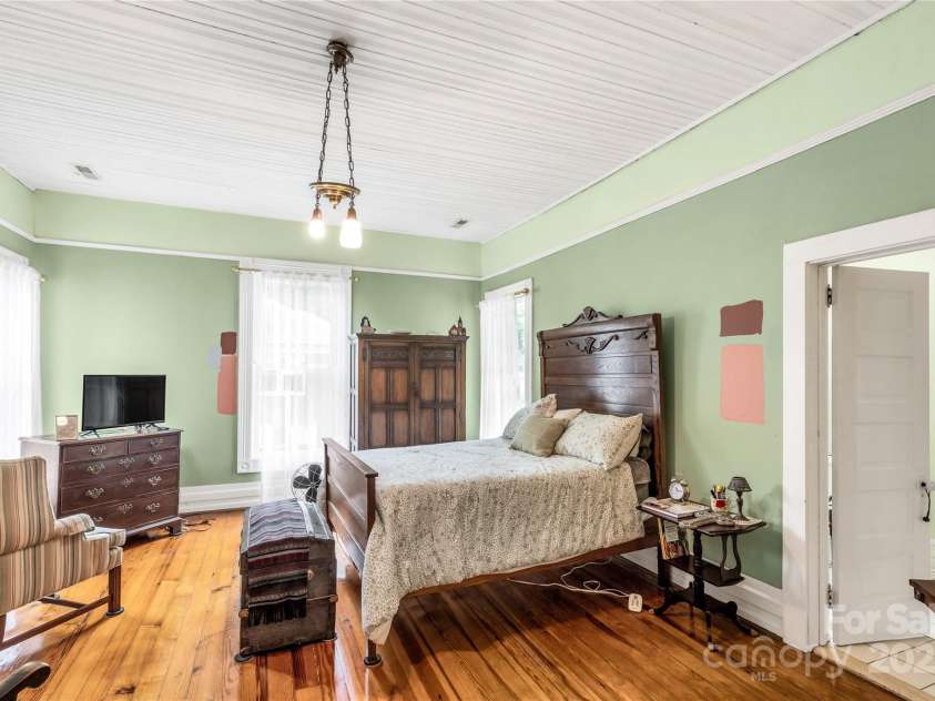 7 Kings Mountain Street, York, SC 29745.  MLS# CAR4261573, YatesRealty ID 185. 