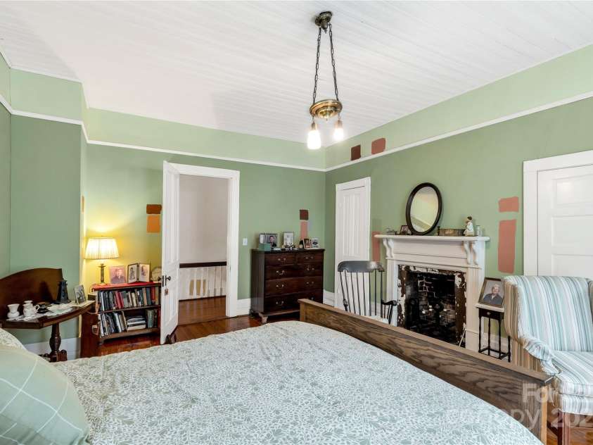 7 Kings Mountain Street, York, SC 29745.  MLS# CAR4261573, YatesRealty ID 185. 