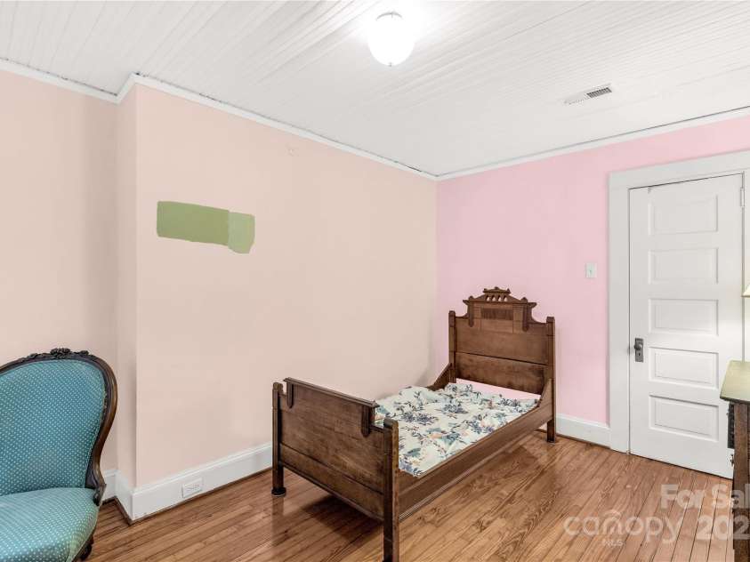 7 Kings Mountain Street, York, SC 29745.  MLS# CAR4261573, YatesRealty ID 185. 