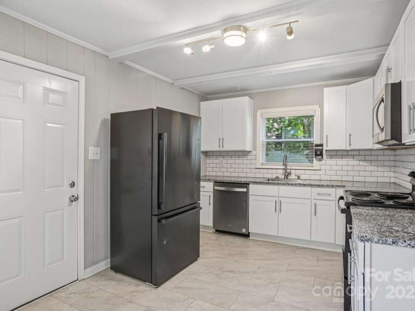 836 Cherry Road, Rock Hill, SC 29732.  MLS# CAR4283279, YatesRealty ID 185. 