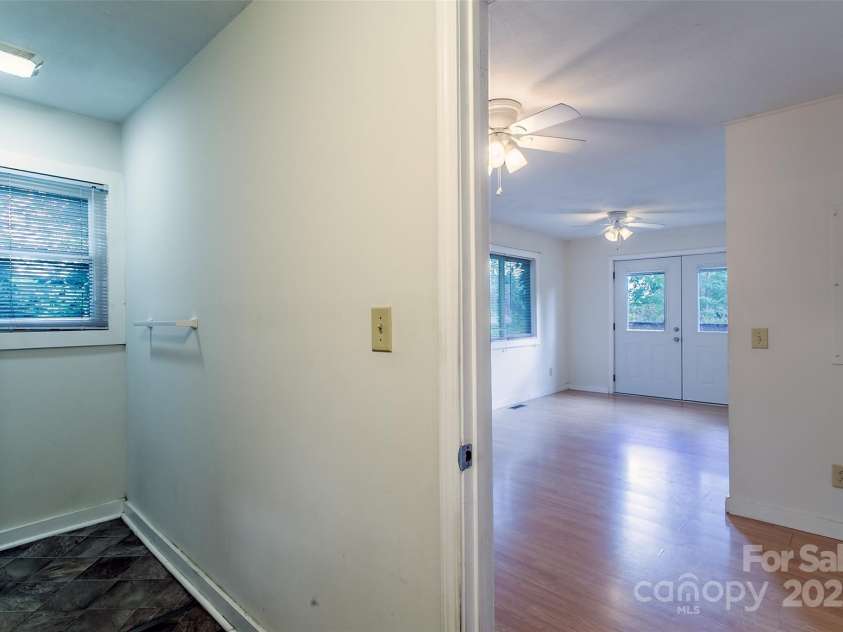 27 Curlee Street, Brevard, NC 28712.  MLS# CAR4284053, YatesRealty ID 1850. 