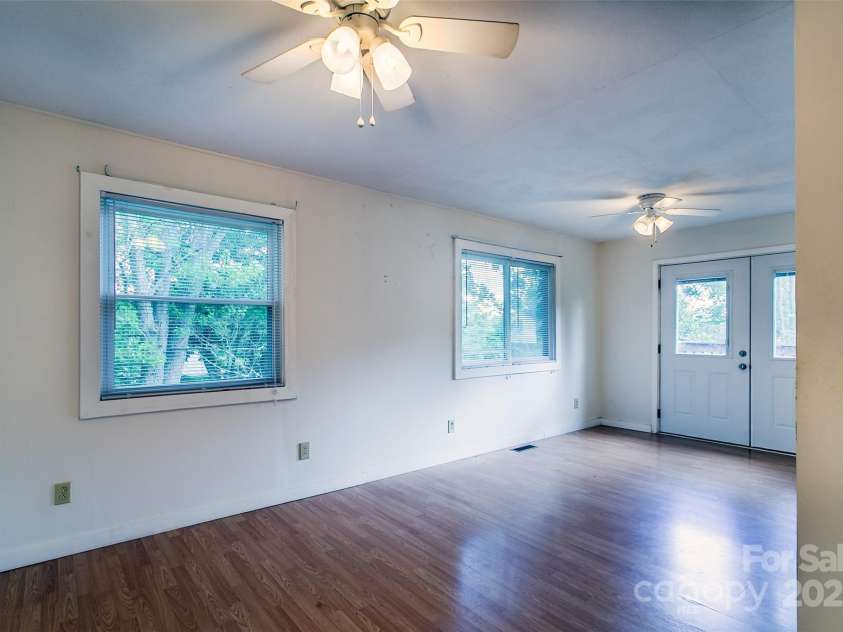 27 Curlee Street, Brevard, NC 28712.  MLS# CAR4284053, YatesRealty ID 1850. 