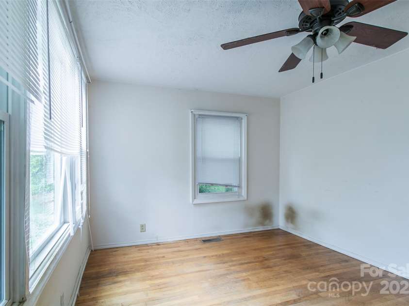 27 Curlee Street, Brevard, NC 28712.  MLS# CAR4284053, YatesRealty ID 1850. 