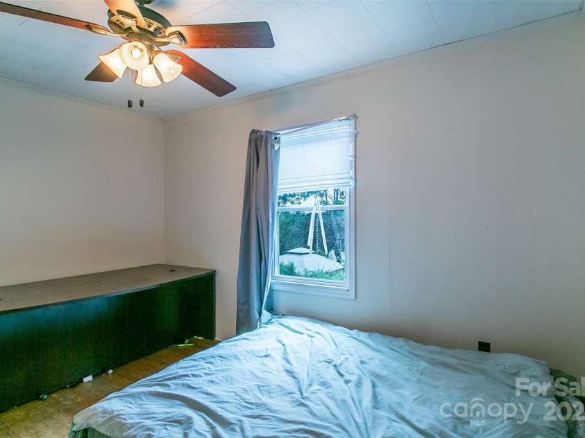 27 Curlee Street, Brevard, NC 28712.  MLS# CAR4284053, YatesRealty ID 1850. 