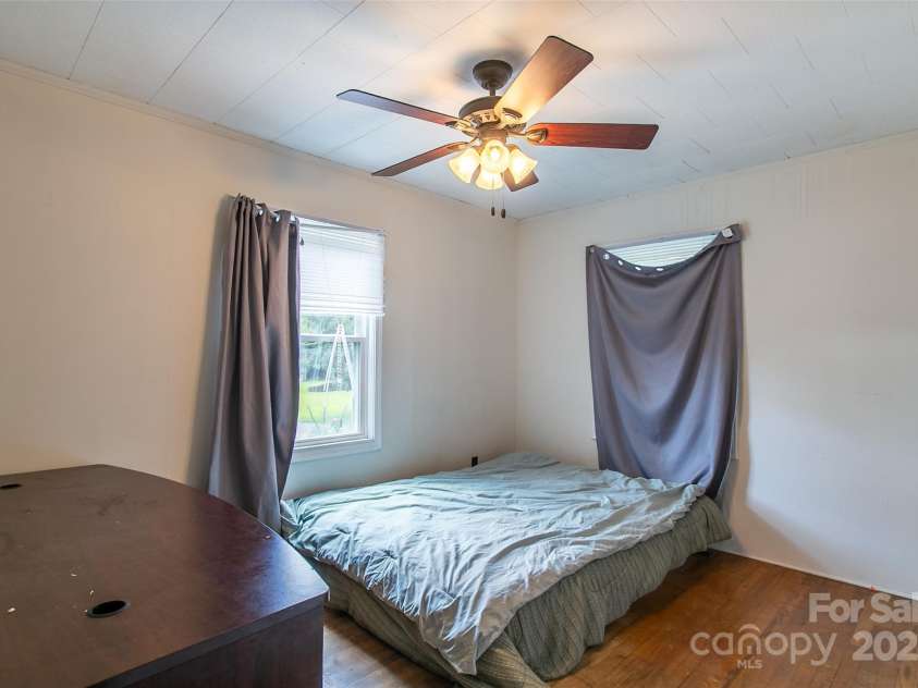 27 Curlee Street, Brevard, NC 28712.  MLS# CAR4284053, YatesRealty ID 1850. 