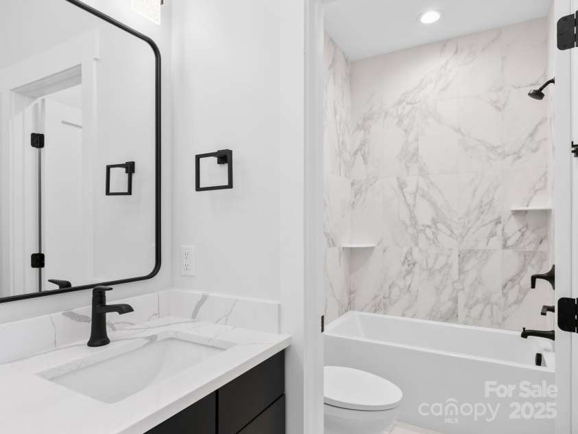 43 Reta Road, Fairview, NC 28730.  MLS# CAR4198071, YatesRealty ID 1850. Bathroom