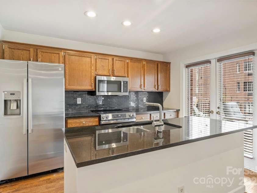 309 Settlers Lane, Charlotte, NC 28202.  MLS# CAR4221059, YatesRealty ID 18500. 