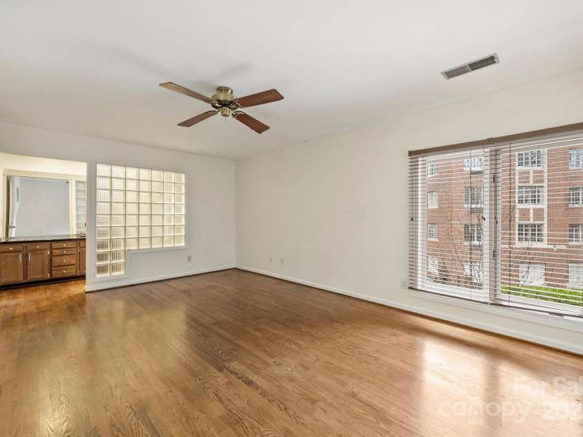 309 Settlers Lane, Charlotte, NC 28202.  MLS# CAR4221059, YatesRealty ID 18500. 