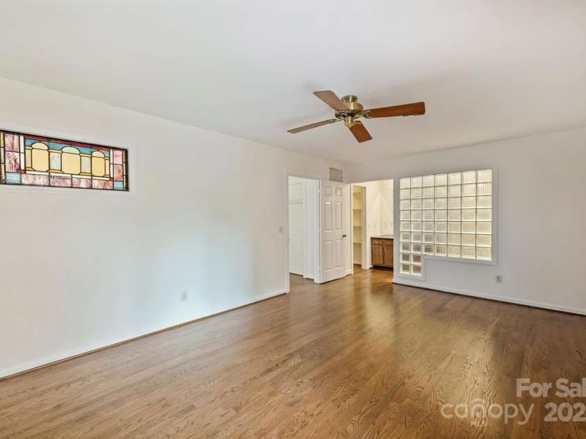 309 Settlers Lane, Charlotte, NC 28202.  MLS# CAR4221059, YatesRealty ID 18500. 