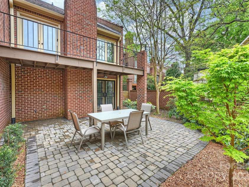 309 Settlers Lane, Charlotte, NC 28202.  MLS# CAR4221059, YatesRealty ID 18500. 