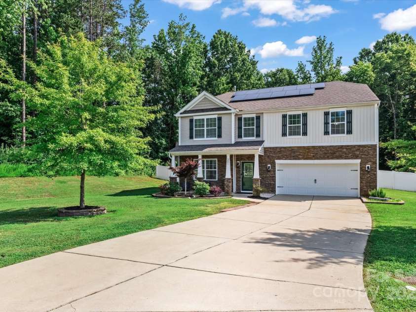 301 Wheat Field Drive, Mount Holly, NC 28120.  MLS# CAR4267652, YatesRealty ID 18501. 