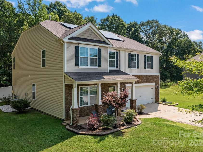 301 Wheat Field Drive, Mount Holly, NC 28120.  MLS# CAR4267652, YatesRealty ID 18501. 
