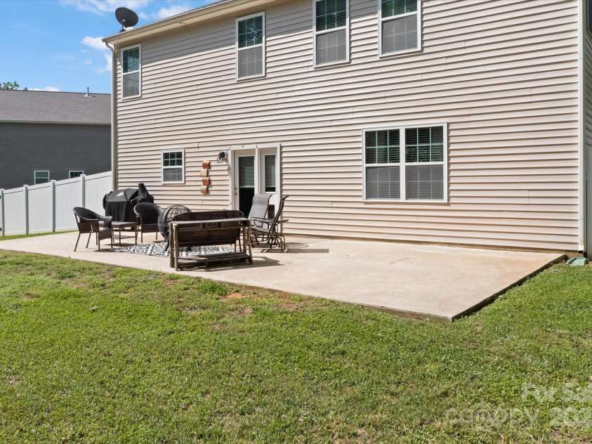 301 Wheat Field Drive, Mount Holly, NC 28120.  MLS# CAR4267652, YatesRealty ID 18501. 